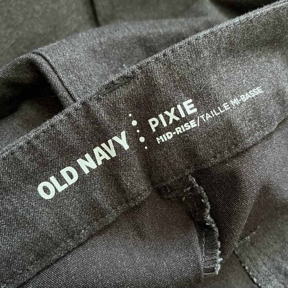 Old Navy Pixie Mid-Rise Cropped Pants - Size 4 - Picture 5 of 6